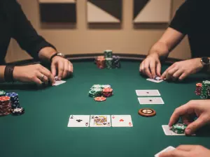 Texas Hold'em Poker Rules and Gameplay Explained