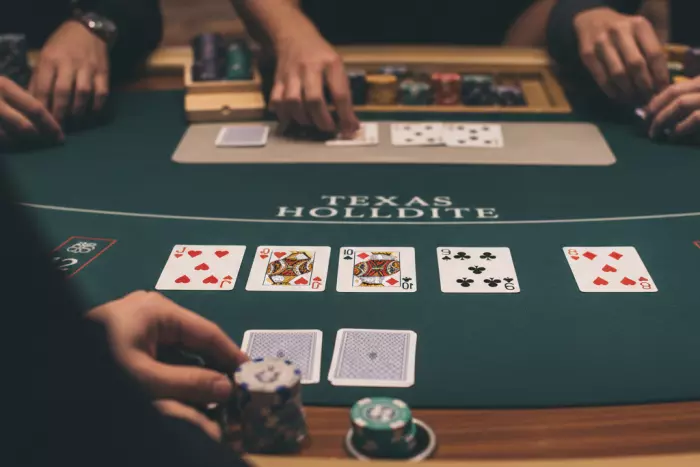 Casino Hold’em poker rules and betting guide